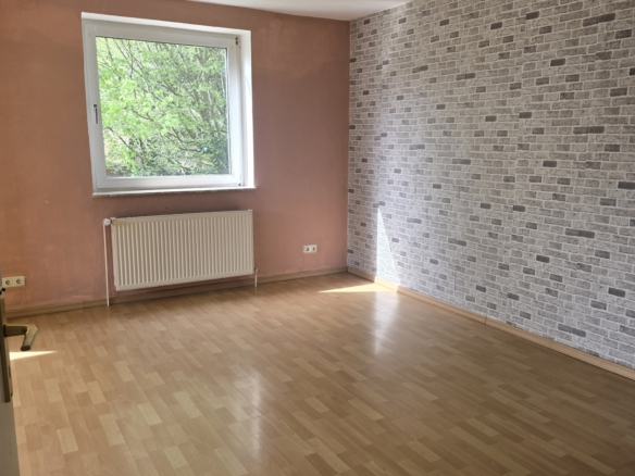 31553 Sachsenhagen – 3-Zimmer Erdgeschosswohnung mit Garten & 2 Stellplätzen