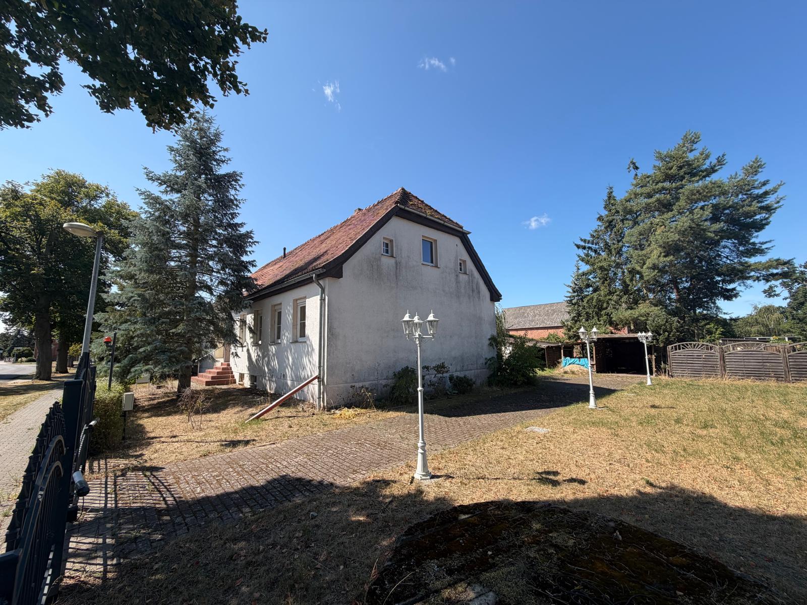 39619 Arendsee ( Ziemendorf ) – Einfamilienhaus mit Traumhaften Grundstück
