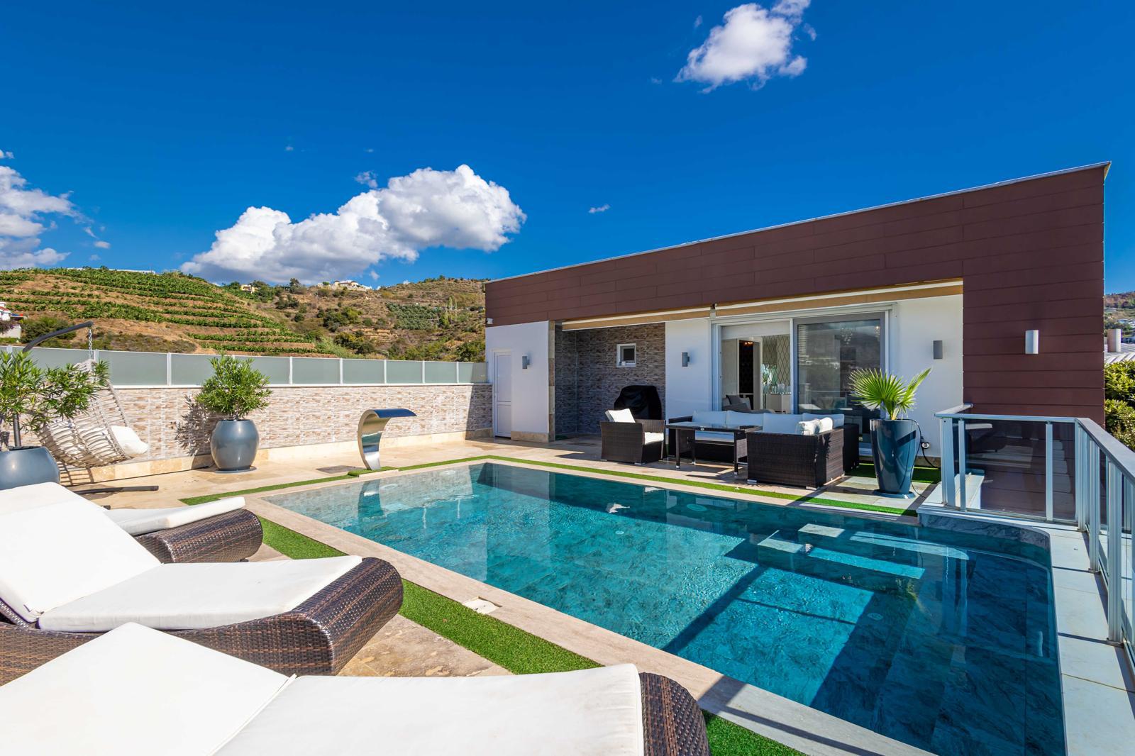 07450 Kargıcak, Alanya / Antalya, Türkei – Exklusive Luxusvilla Meerblick, privater Pool & hochwertige Wohnanlage