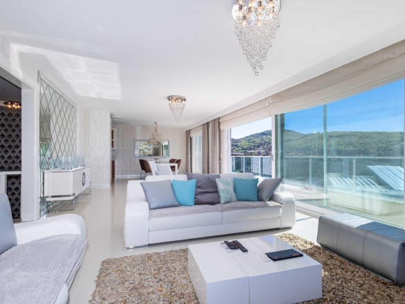 07450 Kargıcak, Alanya / Antalya, Türkei – Exklusive Luxusvilla Meerblick, privater Pool & hochwertige Wohnanlage