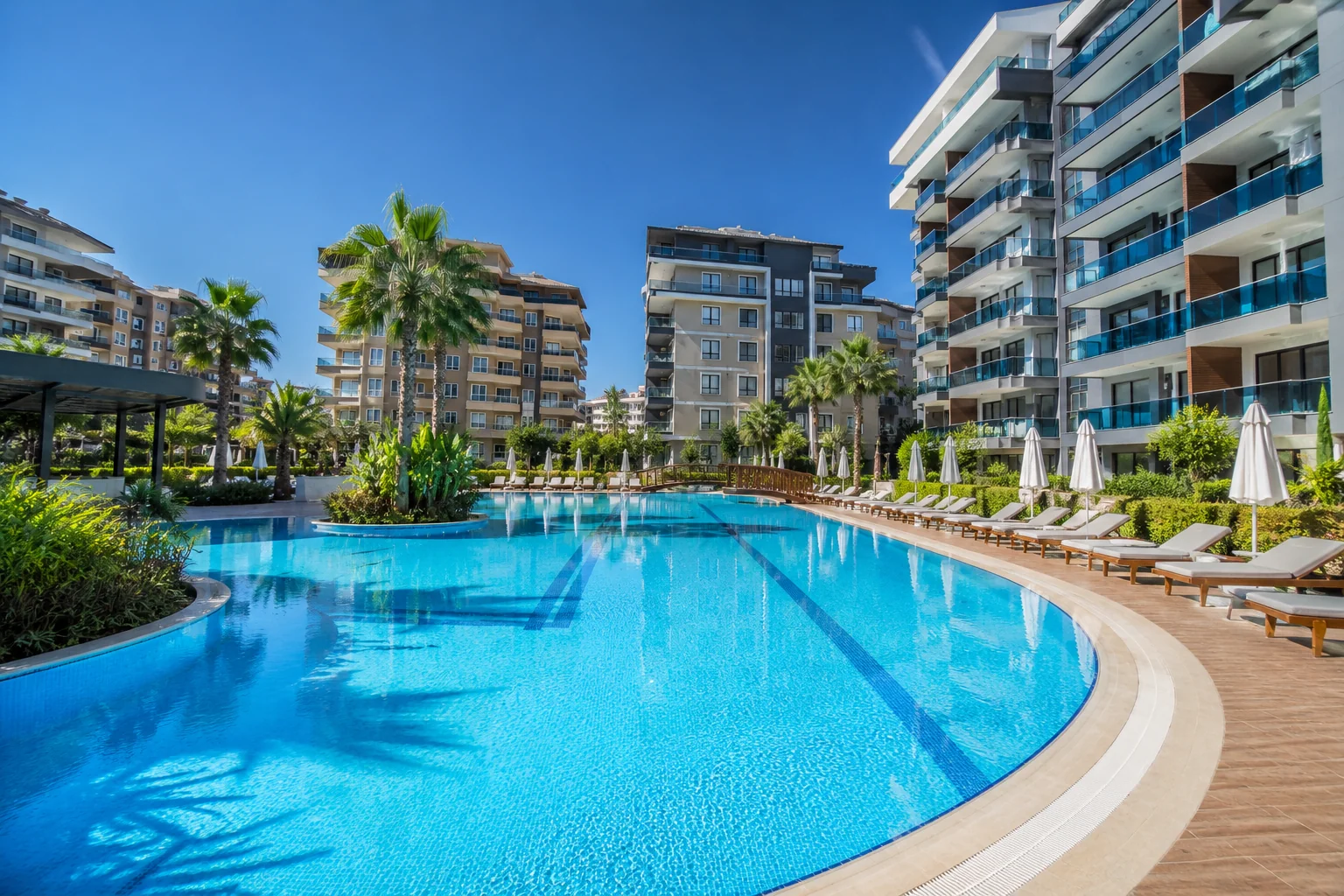 07460 Alanya ( TR ) – Moderne 4-Zimmer-Wohnung mit Poolanlage